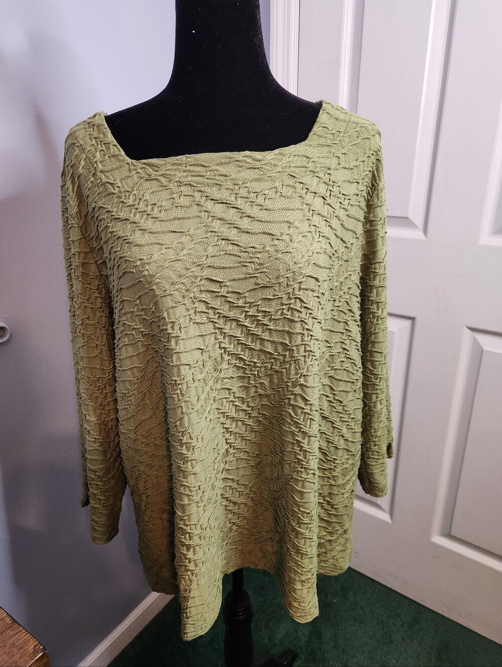 NorthStyle Olive Green Textured Square Neck Tunic Size Large Long Sleeve Stretch